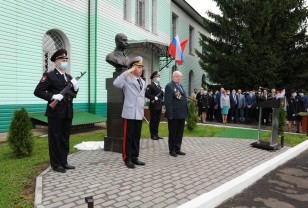 В Смоленске установили памятник герою Великой Отечественной войны Андрею Воробьеву