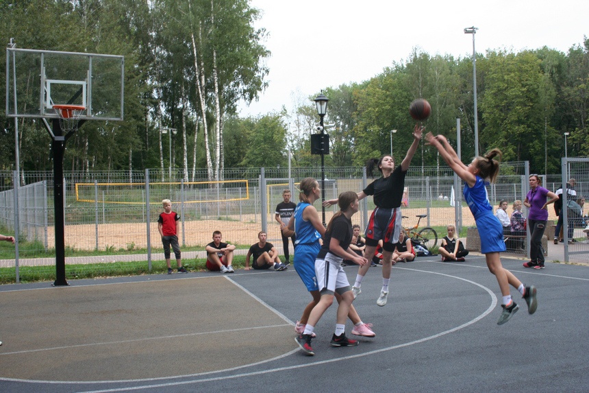 В Смоленске прошел баскетбольный турнир