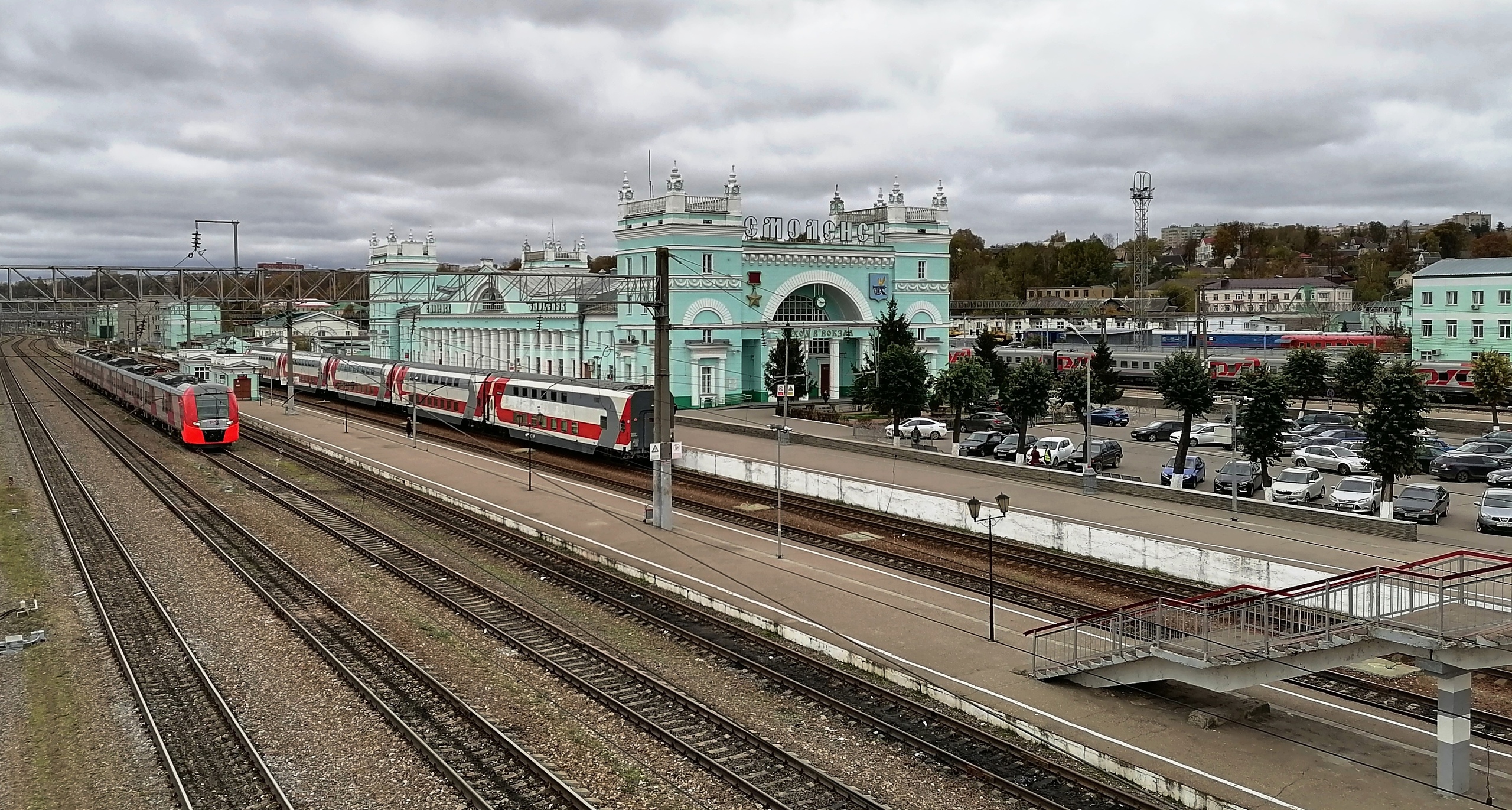 8000 человек за месяц перевез 2-этажный поезд Москва-Смоленск