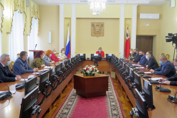 Власти Смоленска призвали городских коммунальщиков мобилизовать все ресурсы