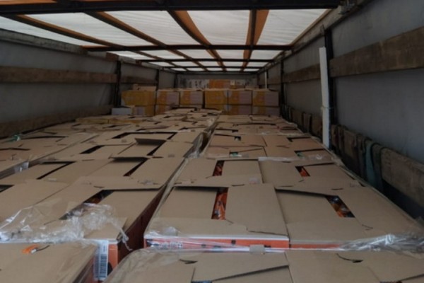 Более пяти тонн шоколадок вернули в Белоруссию смоленские таможенники