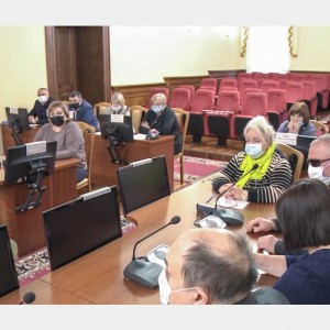 В Смоленске обсудили проблемы инвалидов и граждан пожилого возраста