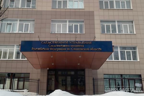 В Смоленске выпавший из окна на пятом этаже шестилетний мальчик погиб