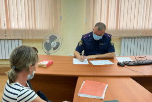 Руководитель СУ СК Анатолий Уханов провел личный прием жителей Вяземского района