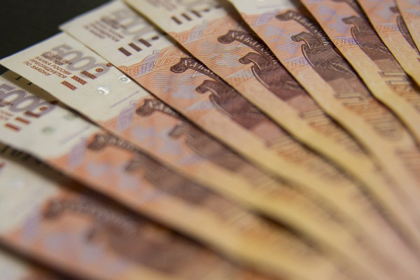 В Госдуму внесли законопроект о запрете на списание соцвыплат за долги