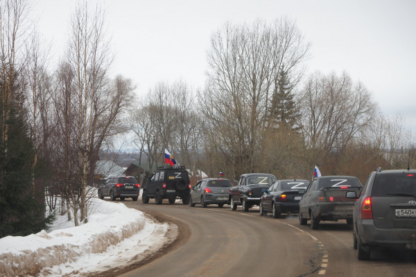 В Гагарине состоялся автопробег в поддержку российских военнослужащих