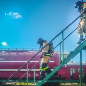 Пожарные Смоленска прошли занятия по морально-психологической подготовке