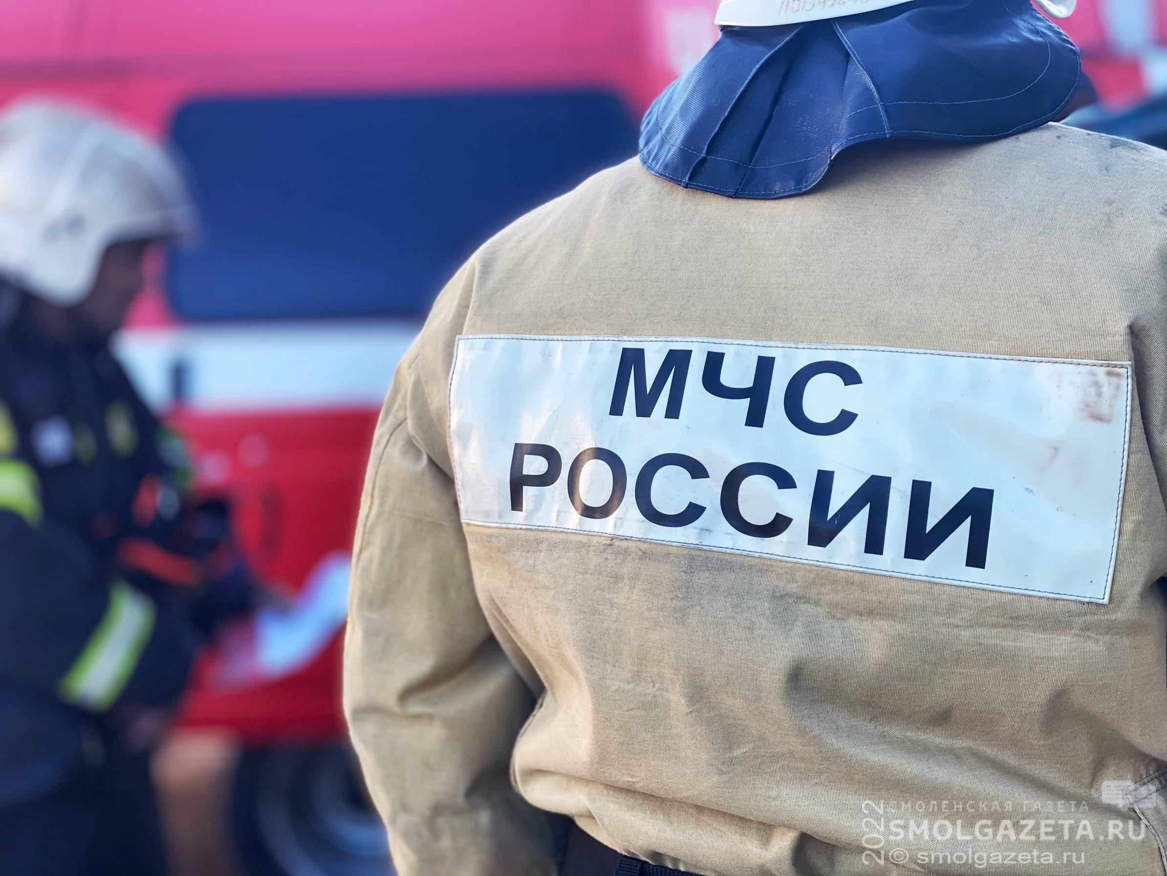 Утром в Смоленске на улице Автозаводской случился пожар в квартире