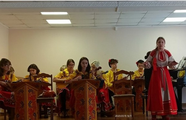 Смоленский ансамбль народных инструментов «Русские узоры» подтвердил свое почетное звание