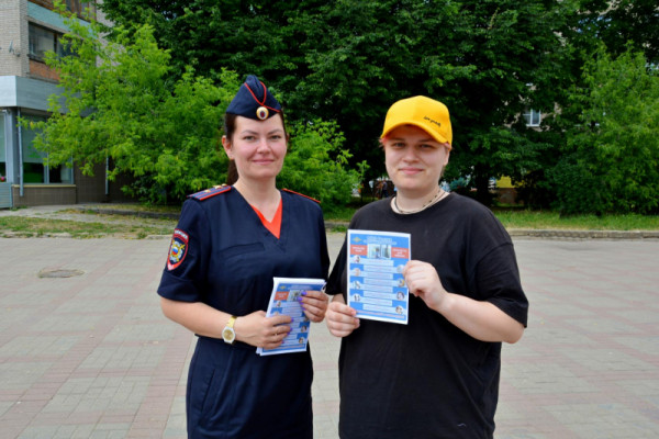 В Смоленске инспекторы ПДН провели акцию «Безопасные окна»