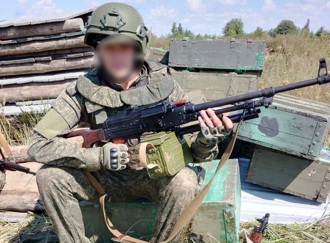 Служащий из Кардымова рассказал о преимуществах военной службы по контракту