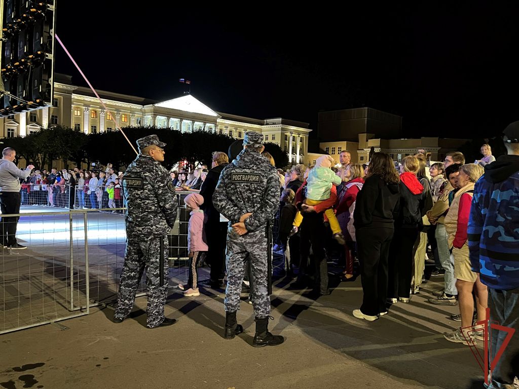 В Смоленске росгвардейцы обеспечили безопасность на мероприятиях ко Дню города 