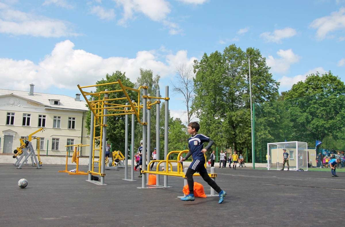 7 физкультурно-оздоровительных комплексов построили в Смоленской области