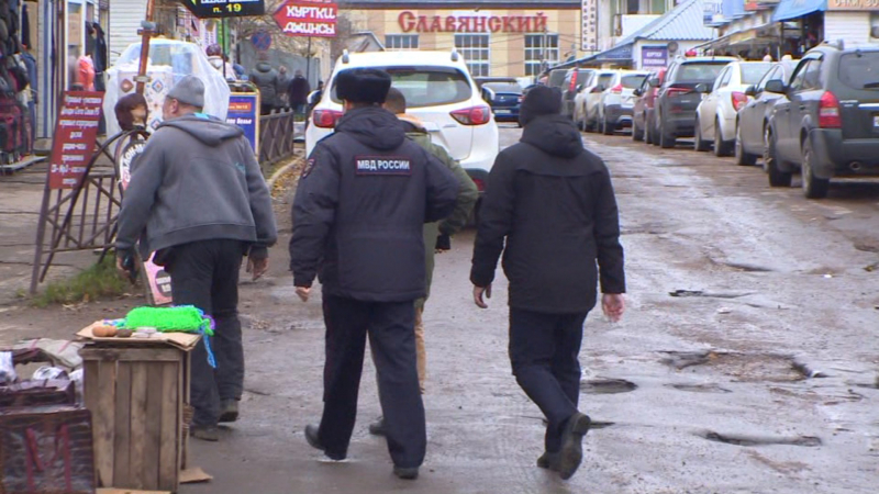 В Смоленске проводят рейды по выявлению нарушений в сфере миграционного законодательства
