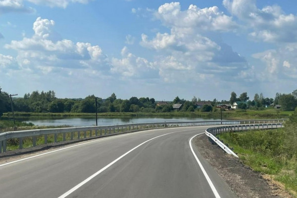На Смоленщине продолжается ремонт дорог к популярным у туристов местам
