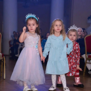 Более 500 детей посетили Новогоднюю ёлку командующего ВДВ
