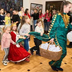 Более 500 детей посетили Новогоднюю ёлку командующего ВДВ