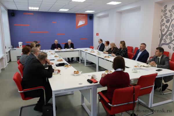 Министр образования и науки Смоленской области провёл рабочую встречу с ректорами вузов