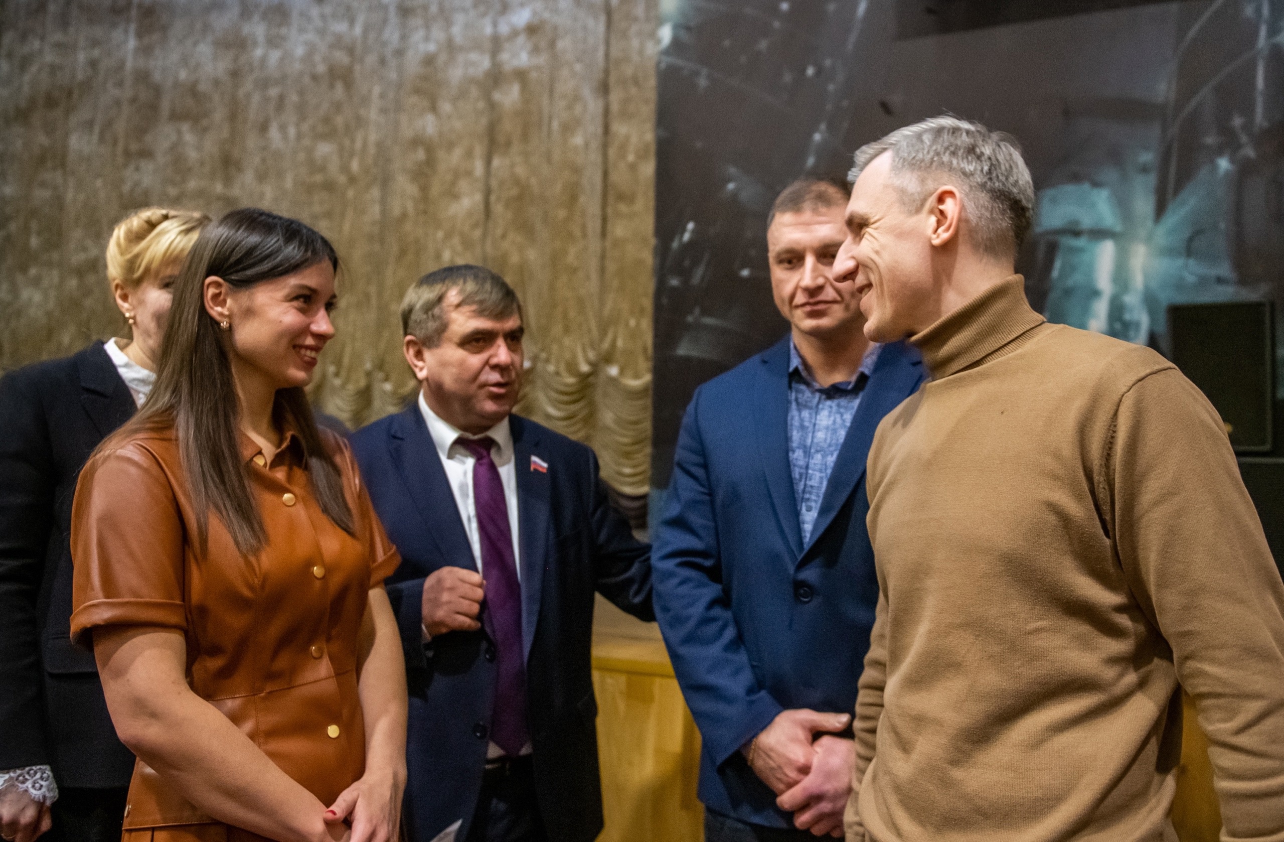 Губернатор Смоленской области провел встречу с жителями Гагаринского района