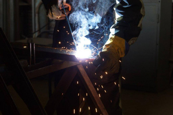 «Смоленскэнерго» развивает производство по изготовлению металлоконструкций