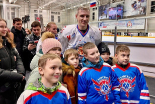 Василий Анохин — о возрождении профессионального хоккея на Смоленщине