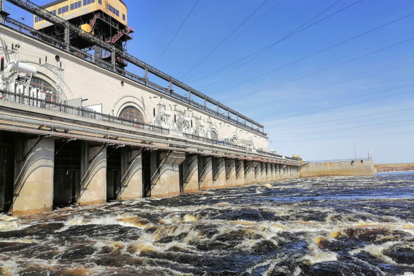 МегаФон обеспечил подводную связь для сотрудников Нижегородской ГЭС