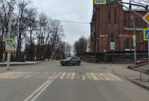 В Смоленске на улице Урицкого Nissan сбил пенсионерку