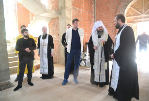 Митрополит Исидор посетил строящийся храм в микрорайоне Киселевка города Смоленска