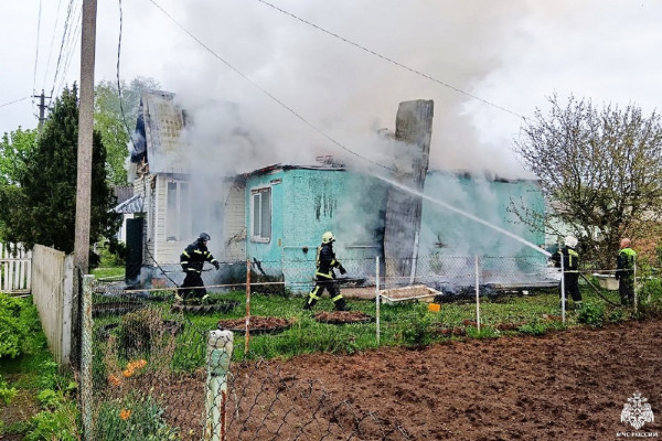 В Сафоновском районе горел частный жилой дом