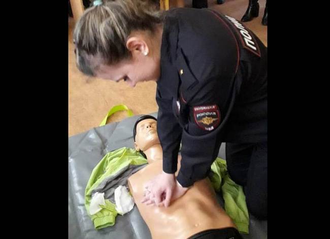 Смоленские волонтеры-медики провели мастер-класс по оказанию первой помощи 