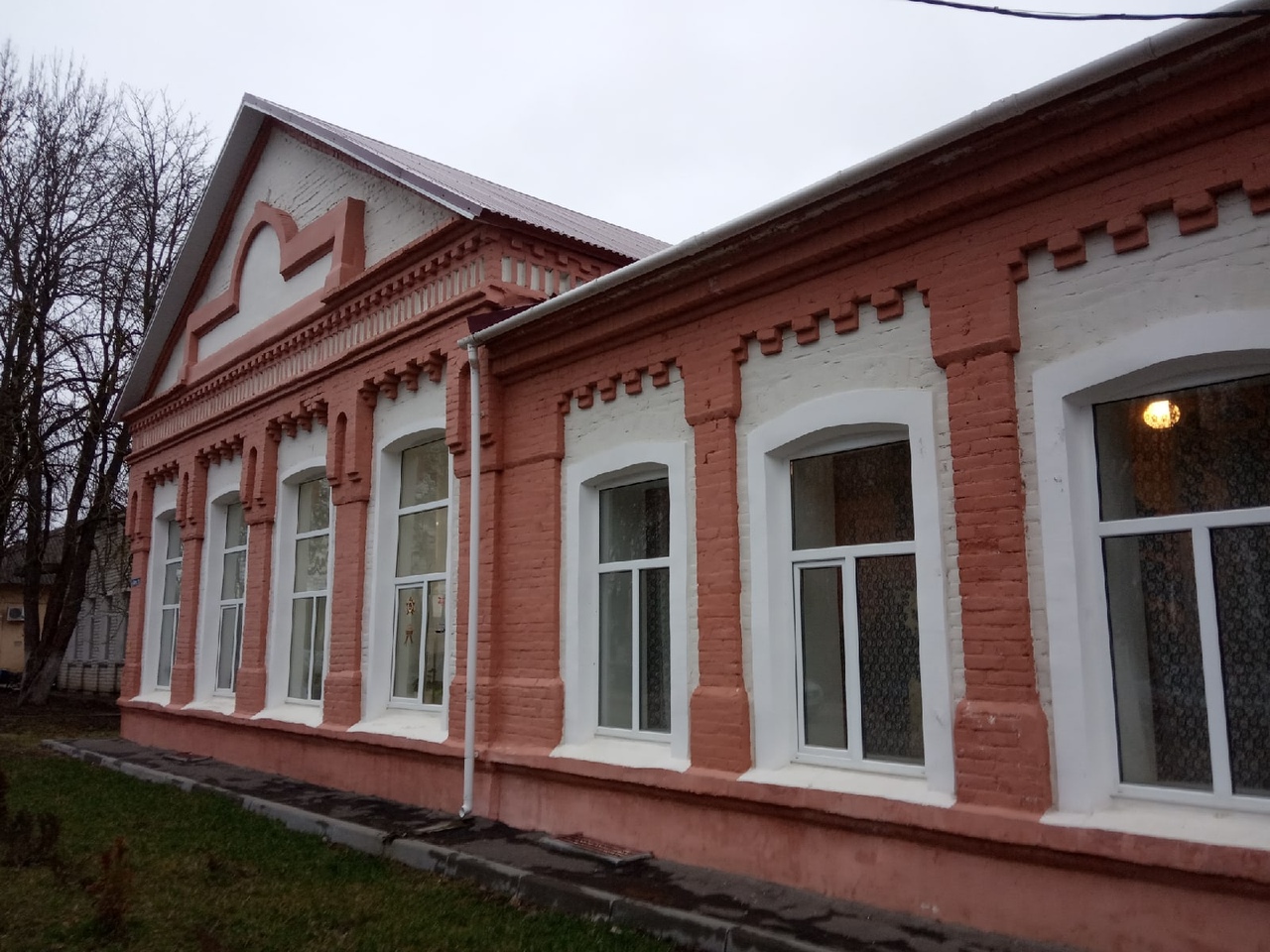 Модернизированную библиотеку в Красном откроют летом этого года