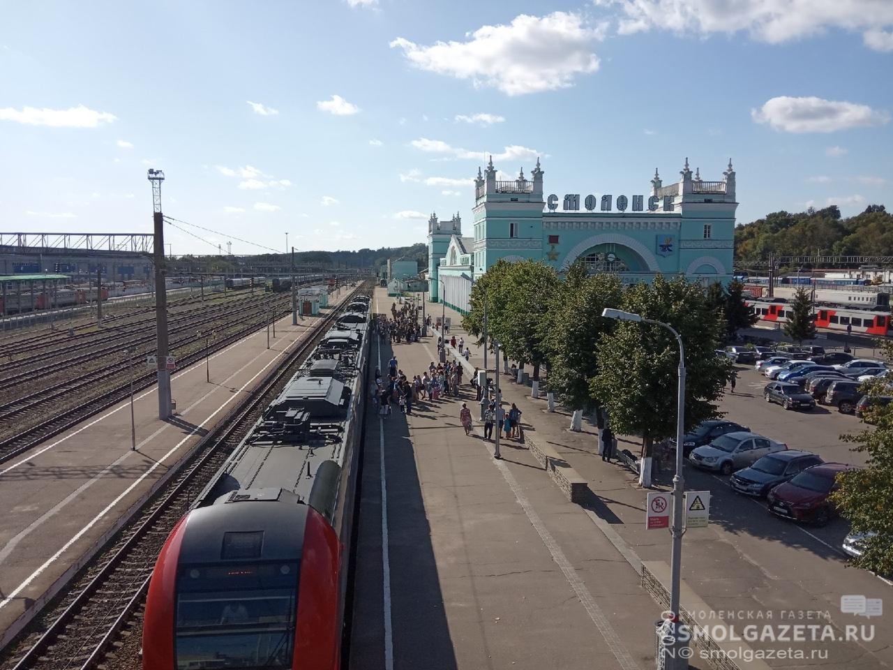 В Смоленске с поезда сняли двух нетрезвых москвичек