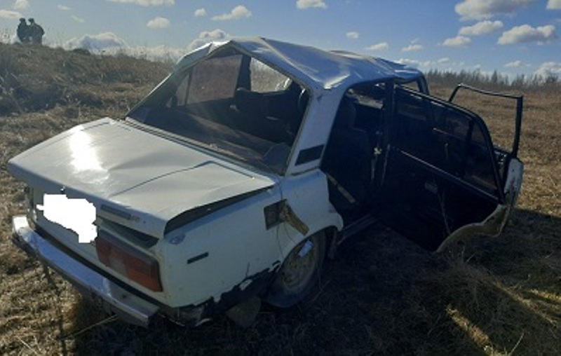 Автомобиль «ВАЗ» опрокинулся в Духовщинском районе