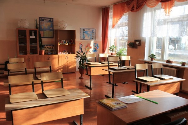 Стали известны даты окончания учебного года в Смоленской области