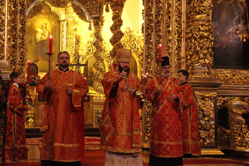 Смоляне смогут увидеть прямую трансляцию Пасхальной Божественной литургии из Успенского собора