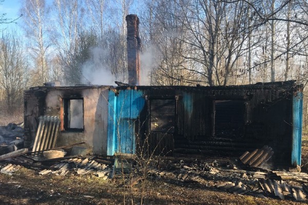 В Смоленском районе сгорел дачный дом