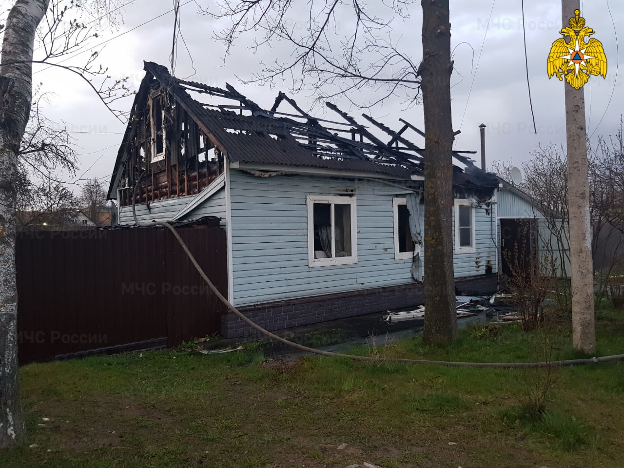 Пожарные отбили у огня дом в Сычевке