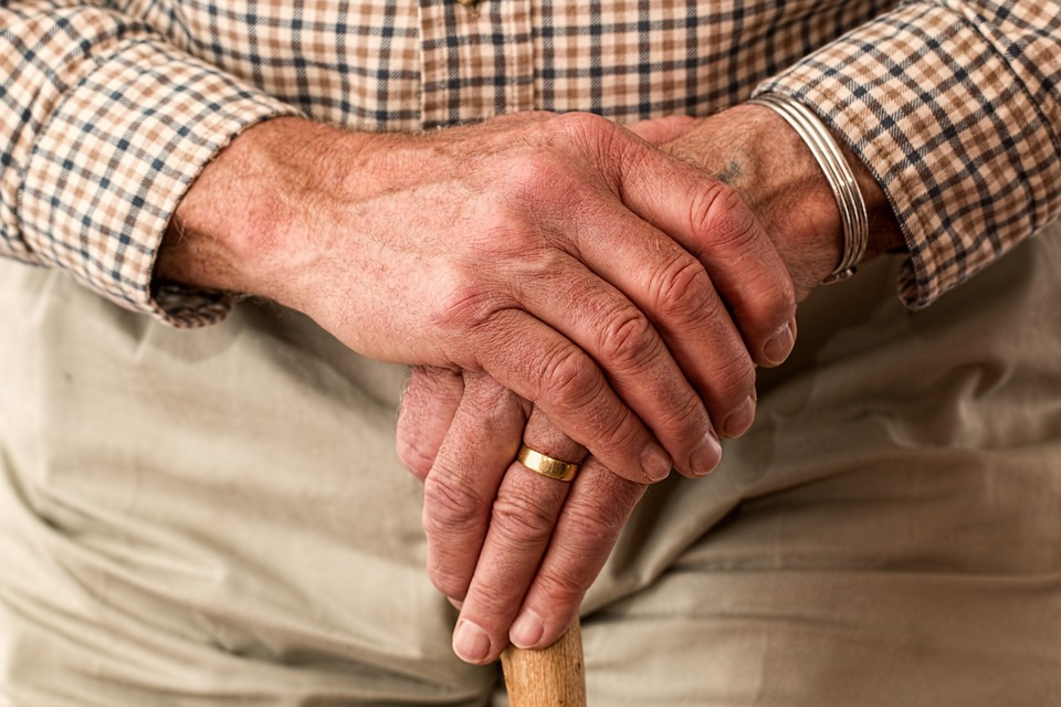 ВТБ увеличивает начисления на остаток по счету для пенсионеров