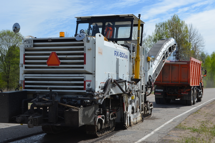 Смоленскавтодор продолжает ремонт дороги в Смоленском районе