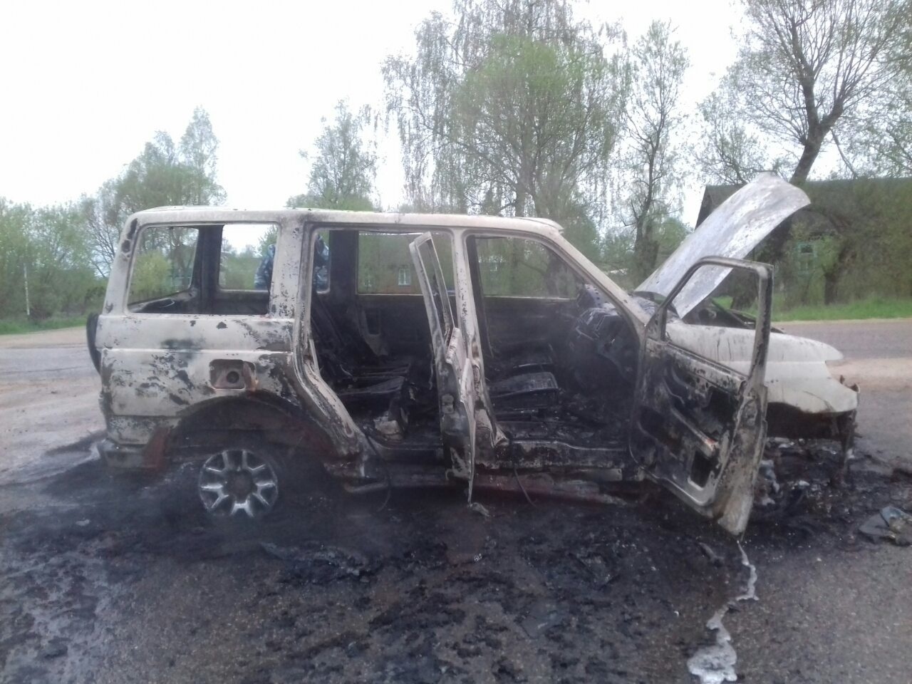 В Демидовском районе «УАЗ Патриот» выгорел полностью