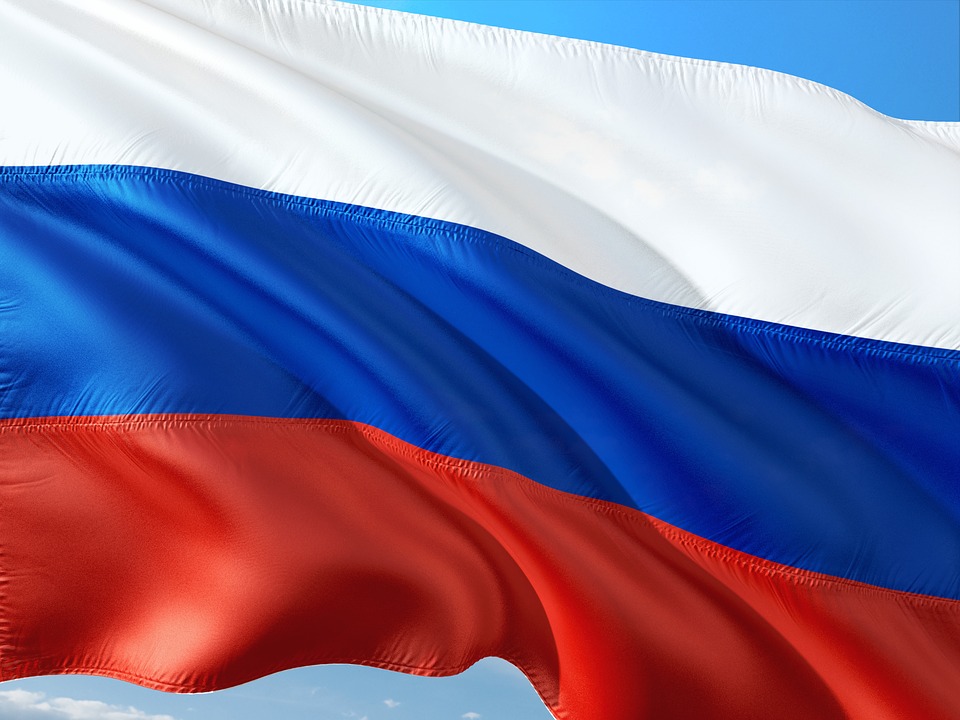 Музей Победы предложил смолянам создать онлайн-мозаику из флагов ко Дню России