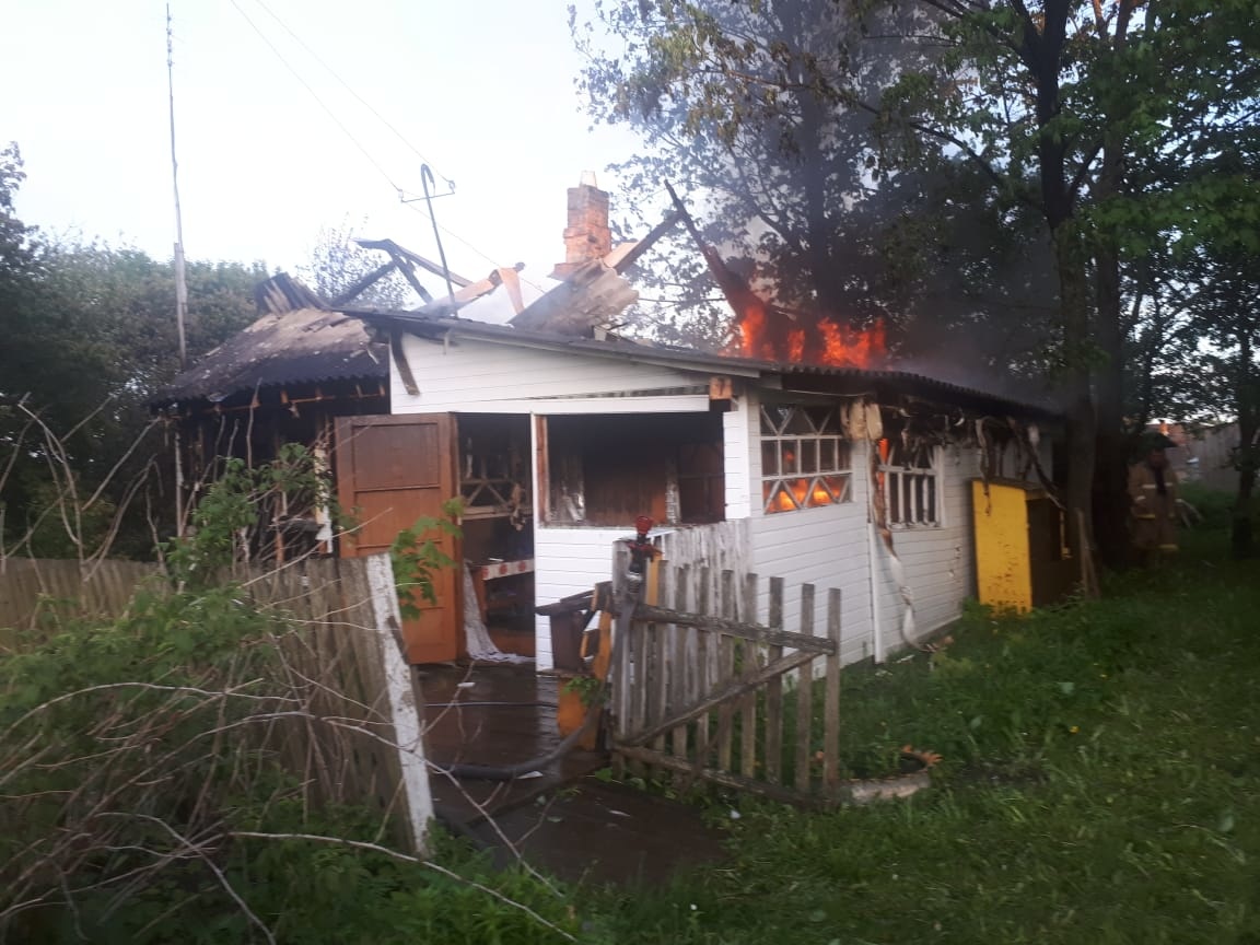 В Смоленской области горел жилой дом