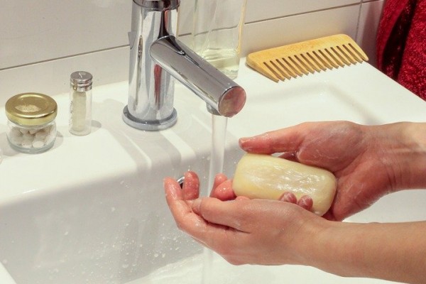 Смолянам напомнили, как правильно мыть руки