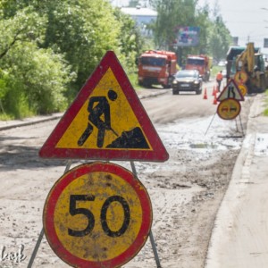 В Смоленске на улице Попова асфальтируют тротуары