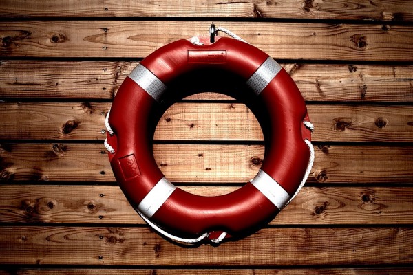 В Ярцеве у спасателей украли лодку и спасательный круг 