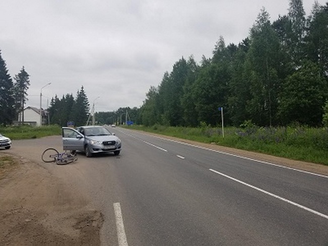 В Смоленском районе иномарка сбила велосипедиста