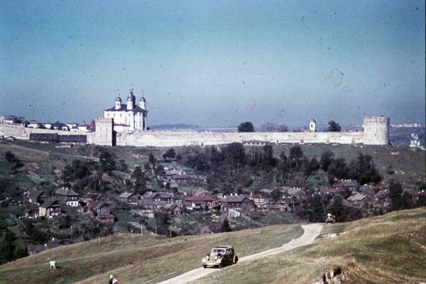 Оккупация Смоленска: визит Адольфа Гитлера и чудесное спасение Собора