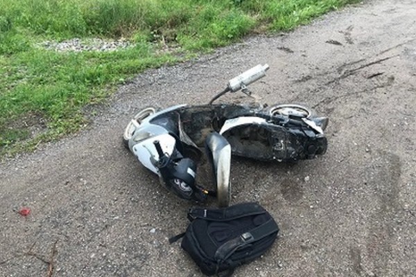 Двое смолян пострадали в ДТП на скутере