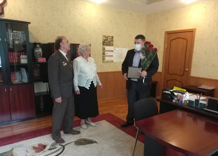 В Смоленске четыре семьи получили медали «За любовь и верность» 