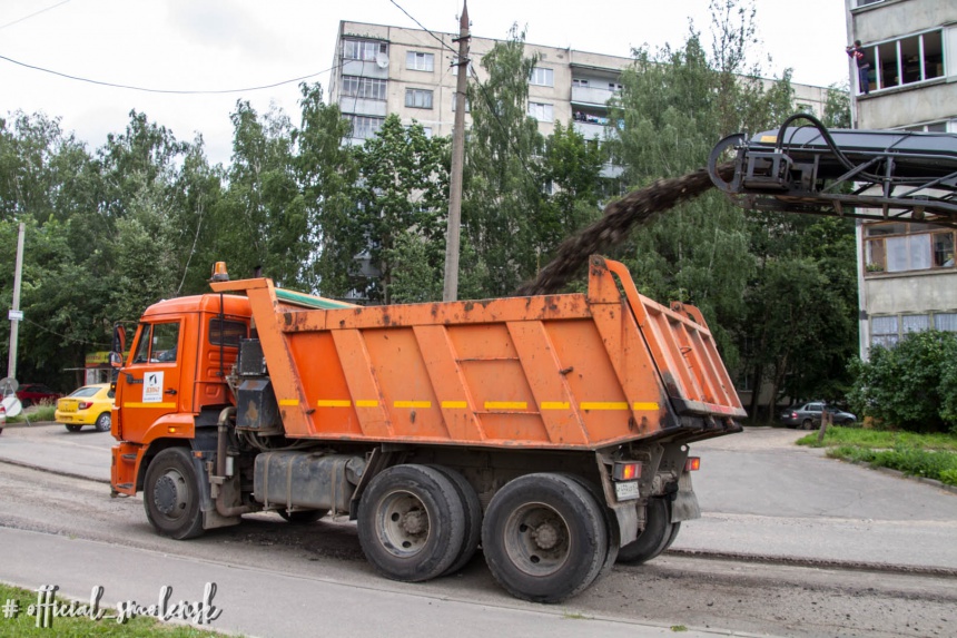 В Смоленске начали ремонт дороги по улице Маршала Соколовского